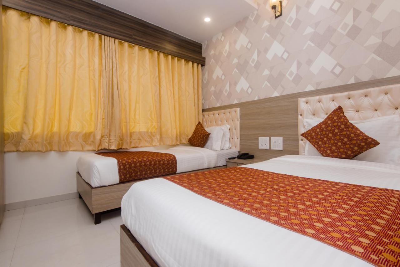 Oyo 14056 Golden Arch Hotel Мумбай Екстериор снимка